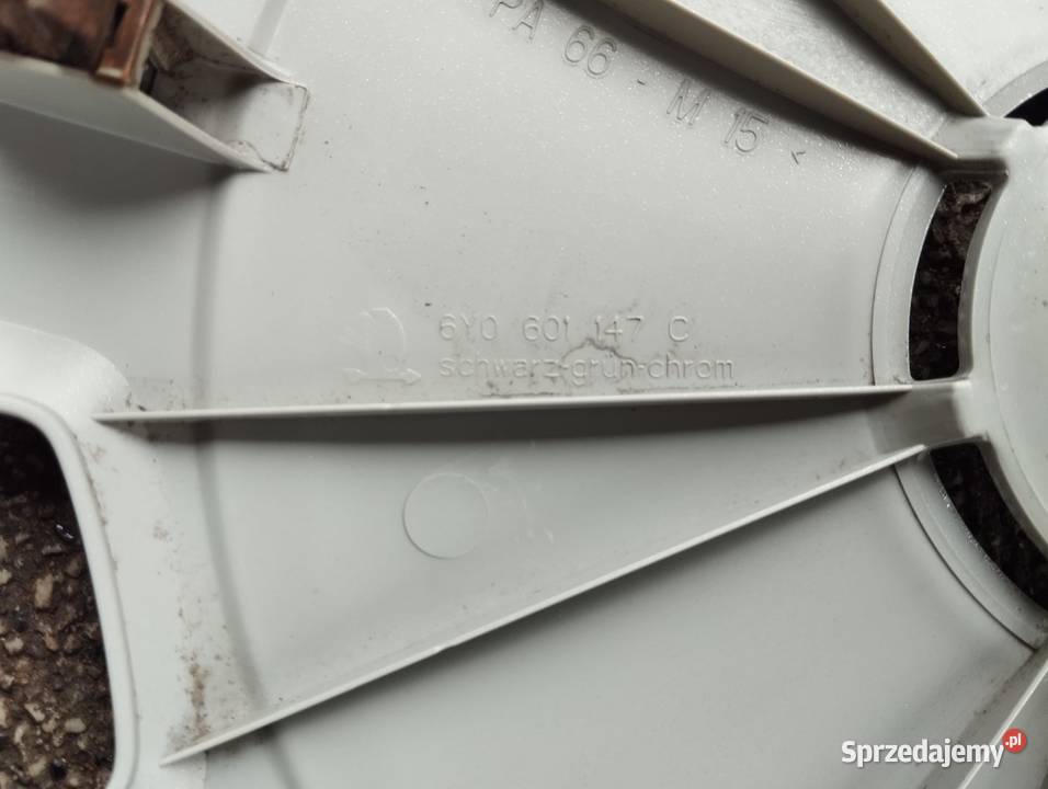 Kołpak Skoda 13 Fabia 6Y0601147C spinki sztukę Kamieniec