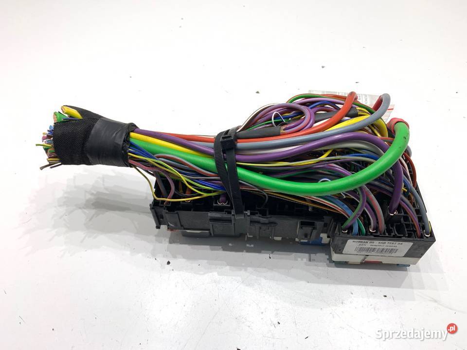 SKRZYNKA BEZPIECZNIKÓW FORD TRANSIT CUSTOM I