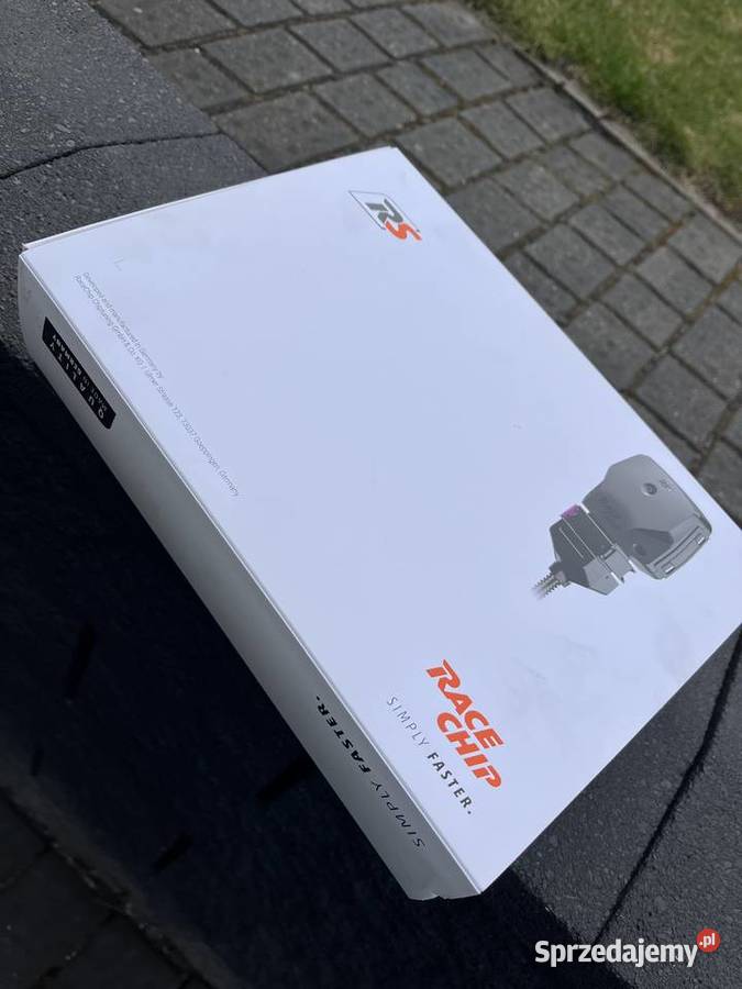BMW G20 318i Racechip RS power box