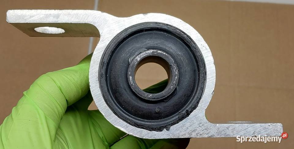 TYLNA TULEJA WAHACZA PRAWY PRZÓD SUBARU IMPREZA Mielęcin