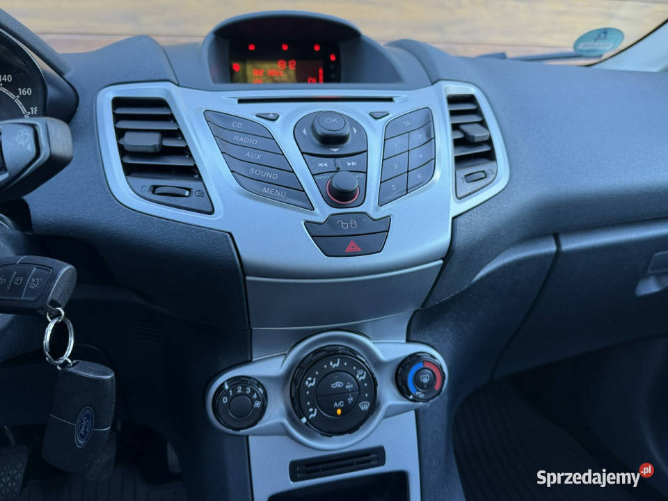 Ford Fiesta 125 benzyna zadbana książka komputer pokładowy Konradów