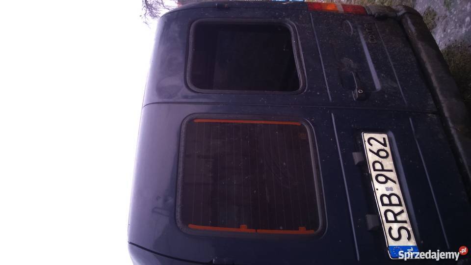 Ford Fiesta Courier 13 benz 98 5 osób 700