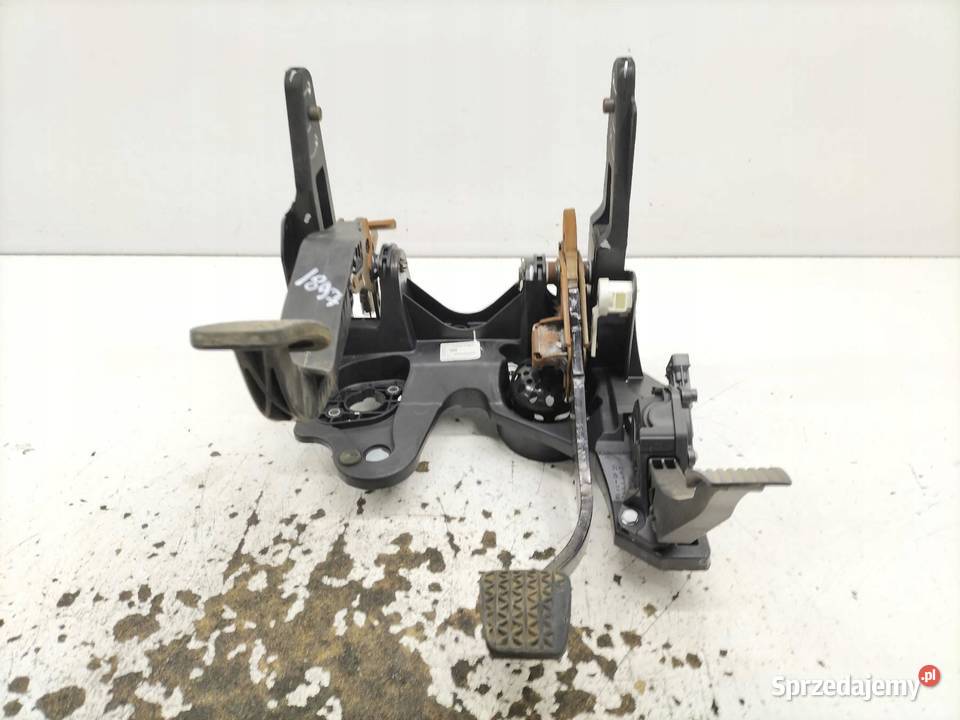 PEDAŁ HAMULCA SPRZĘGŁA GAZU KOMPLET 13354331 osobowe sprzedam
