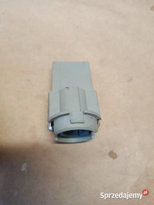 Oprawka żarówki BMW E 36 tył R5W