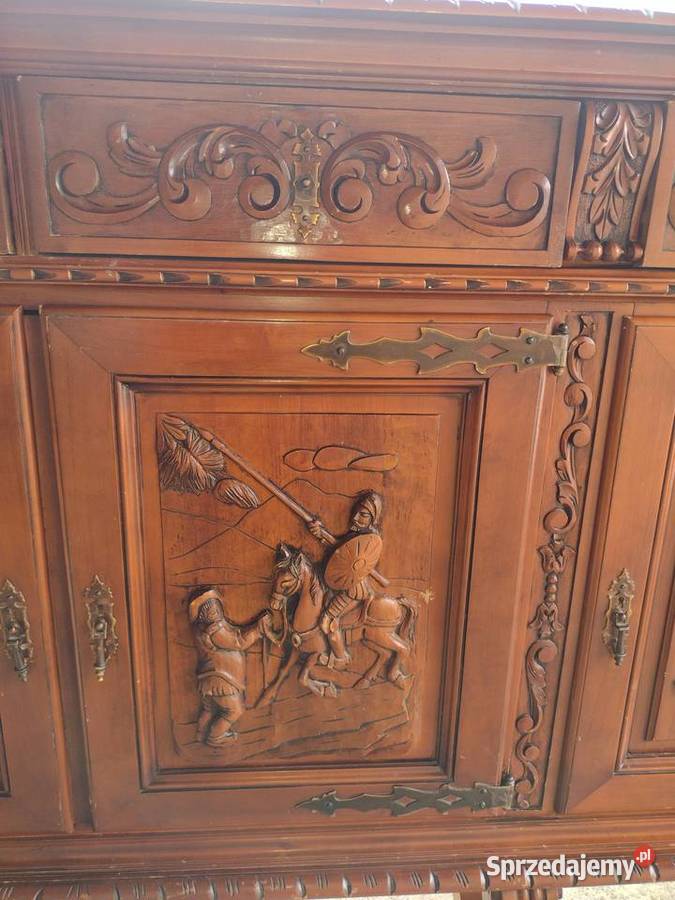 Ręcznie rzeźbiona z Hiszpanii komoda Iwkowa