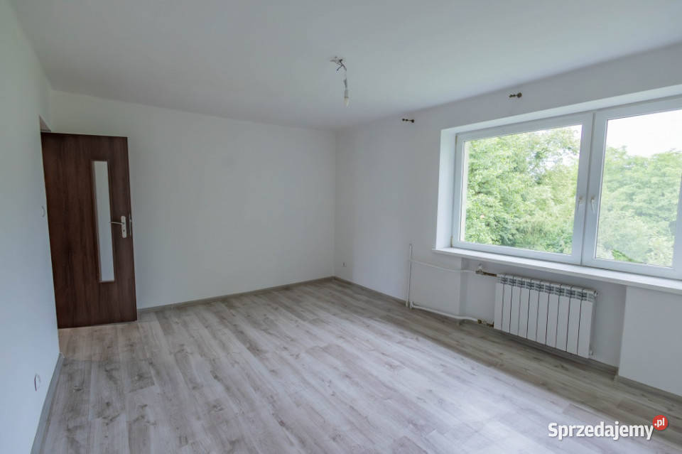 Cieszyn Dom z garażem Działka 133 ar Rok budowy 1990 śląskie