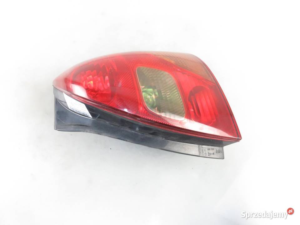 LAMPA PRAWA TYLNA TOYOTA COROLLA Verso E12