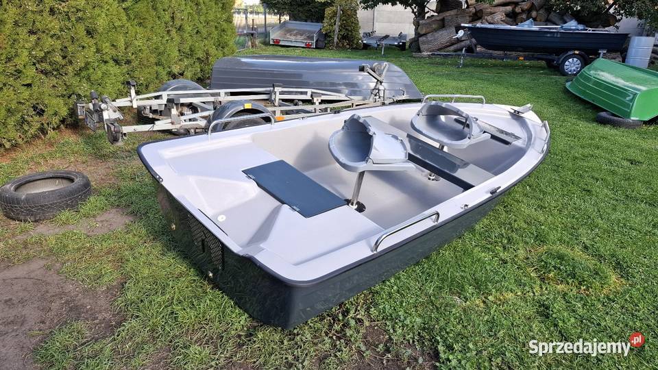 Łódź wiosłowa łódka wędkarska 380 Kąkolewo