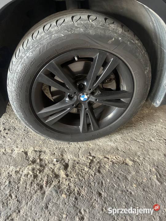 Sprzedam cztery koła czarne w rozmiarze 22555r17 Grudziądz sprzedam