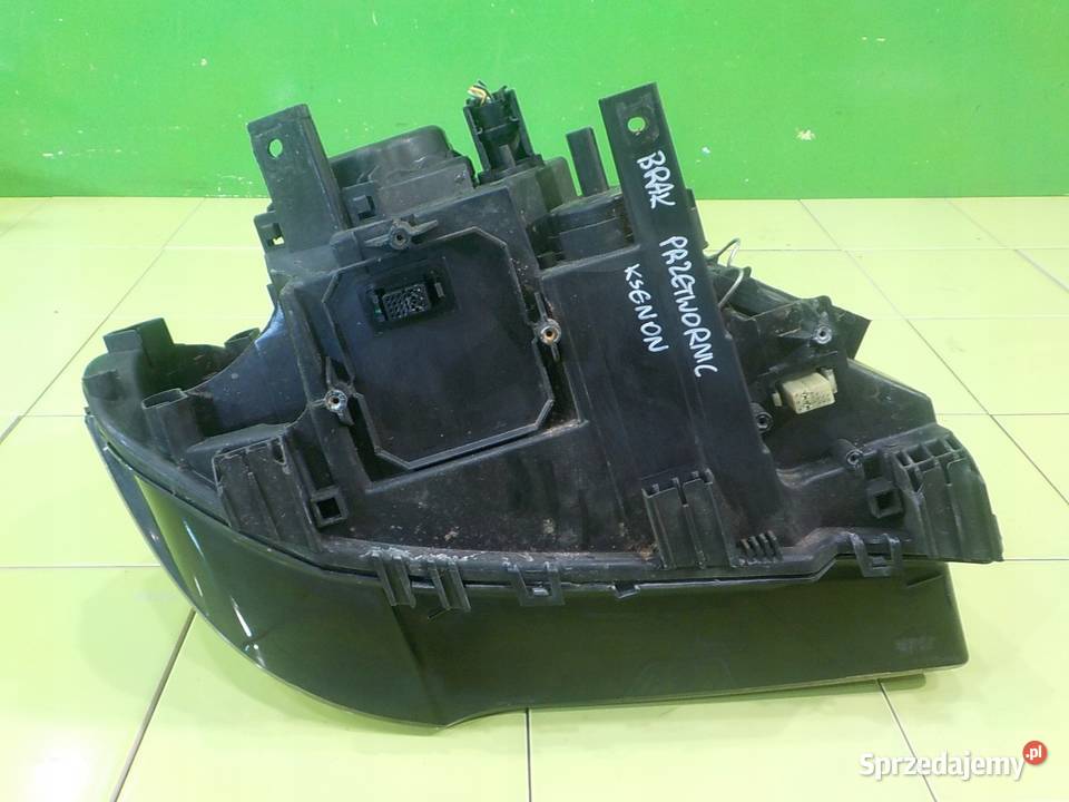 BMW X3 E83 30 B 04r 5D lampa lewa przod XENON Lampy przednie Suków