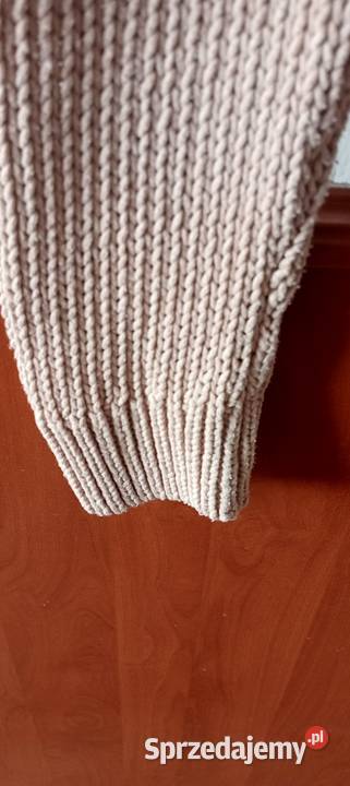 Krótki sweter Kowalec