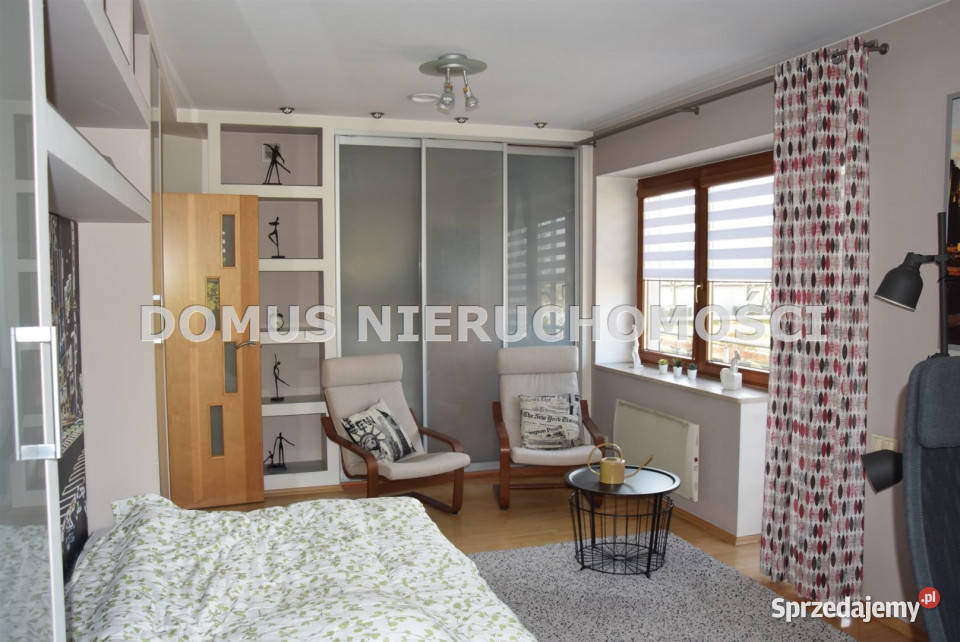 Dom Wola Zaradzyńska 240 metrów