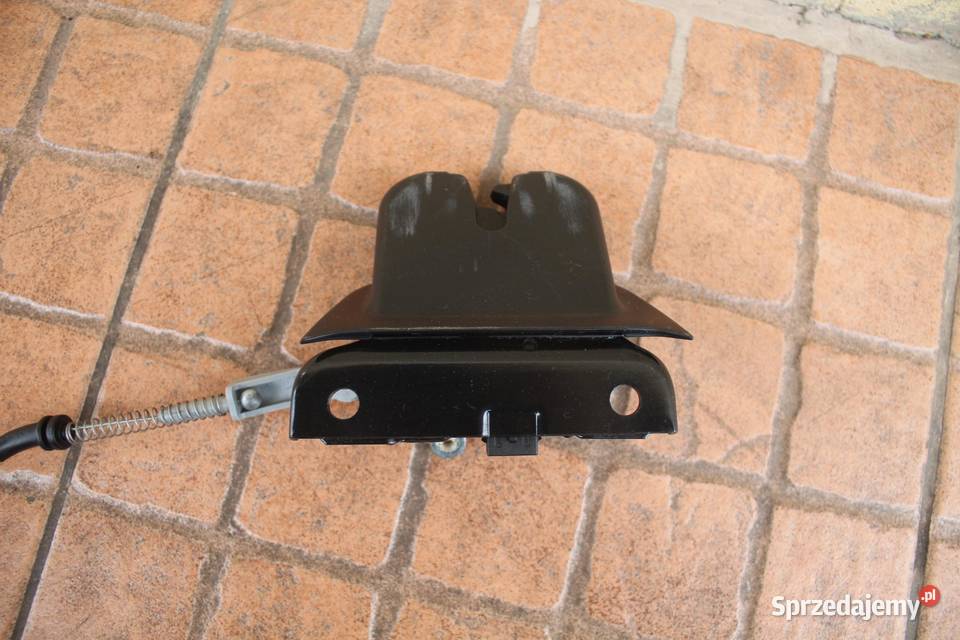 ZAMEK KLAPY TYŁ BAGAŻNIKA AUDI A4 B6 AVANT KOMBI wielkopolskie