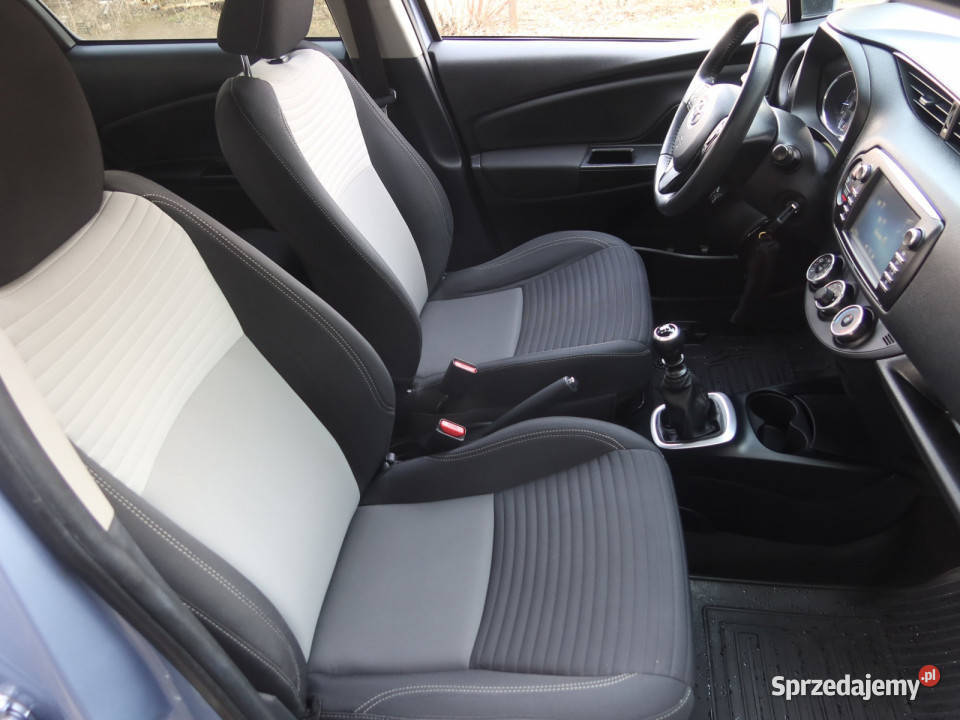 Toyota Yaris 15 Dual VVTi Rok produkcji 2017 sprzedam