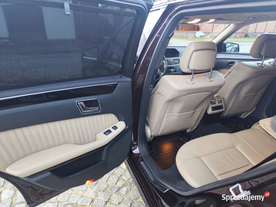 Mercedes Benz e350 30 v6 Full skóry alkantara Rok produkcji 2011 warmińsko-mazurskie Kadyny sprzedam