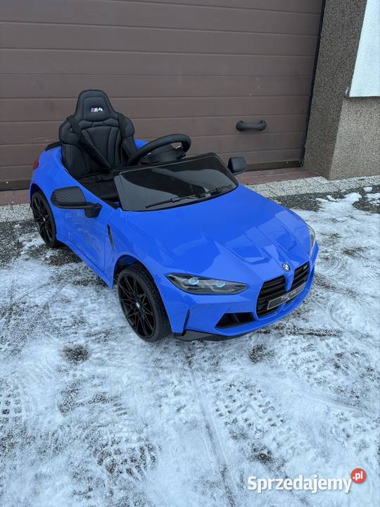 BMW M4 auto na akumulator
