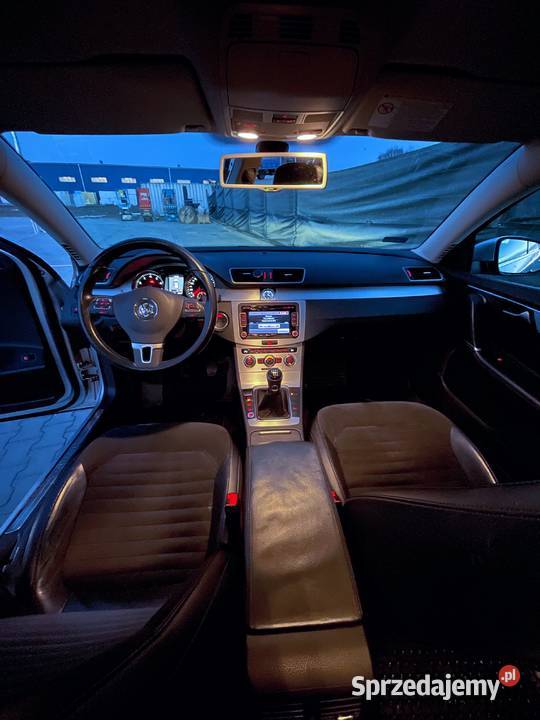 Volkswagen Passat B7 Highline 20 TSI 155 kW 211 Rok produkcji 2013 Gdańsk