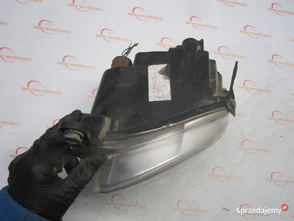 FIAT 500 09r lampa lewa przód 45550748 ANGLIK osobowe świętokrzyskie Kielce
