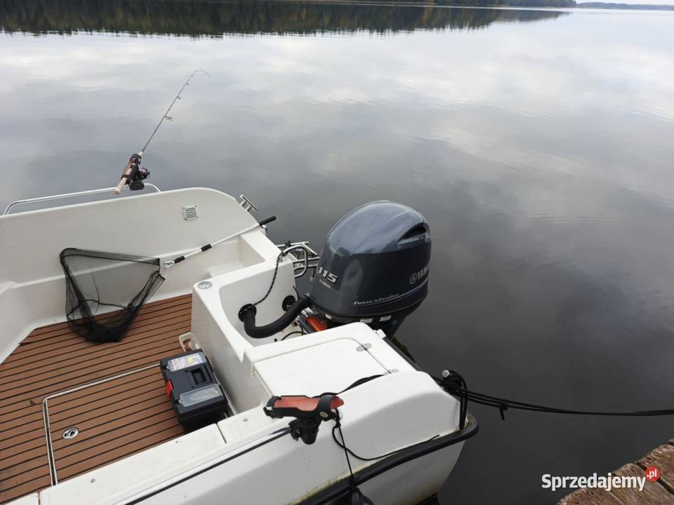 Łódź motorowa kabinowa pilothouse z silnikiem