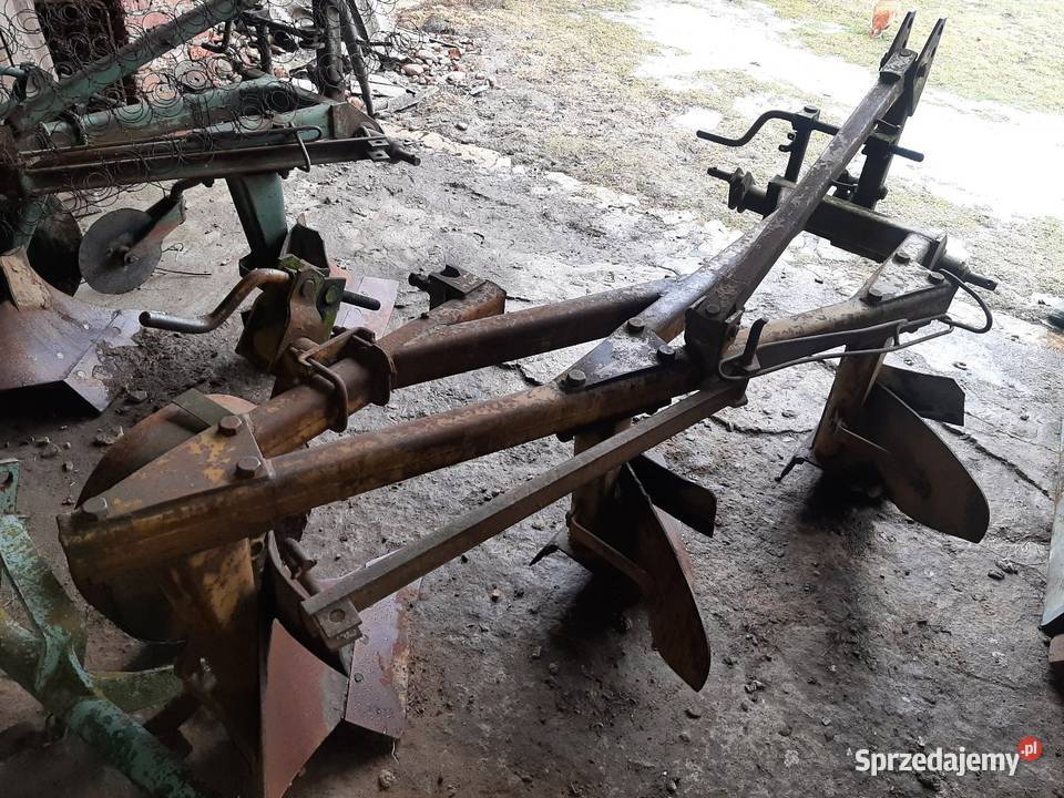 Pług trzy skibowy Pługi Słupia sprzedam