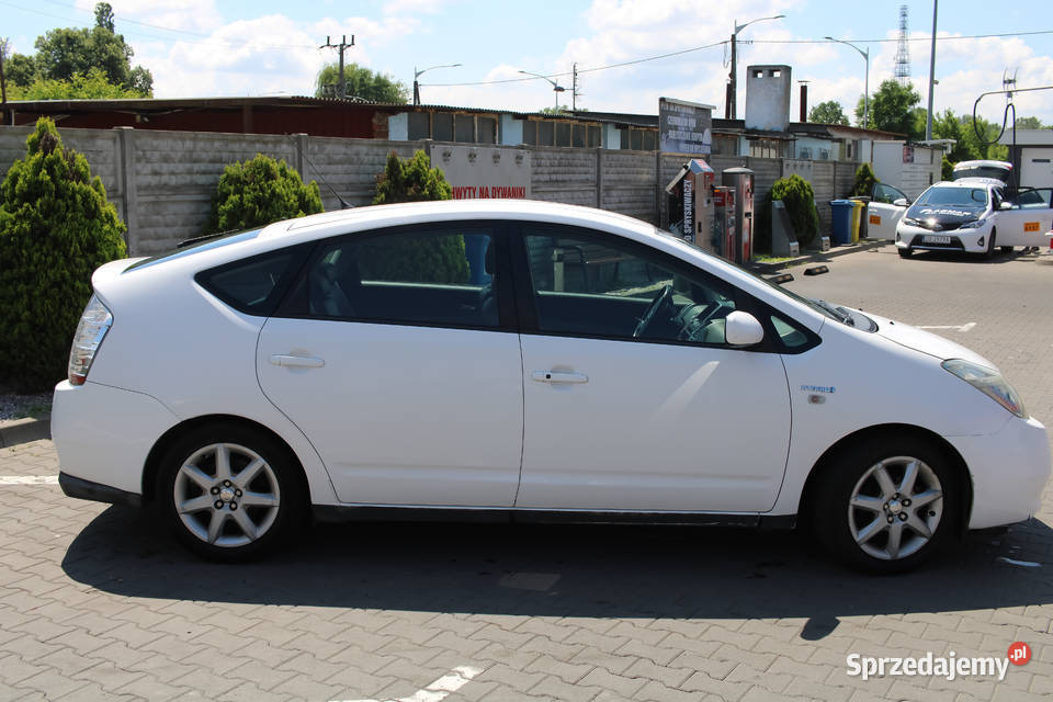 Toyota Prius 15 Hybrid 2008 Skóra JBL Keyless Rok produkcji 2008
