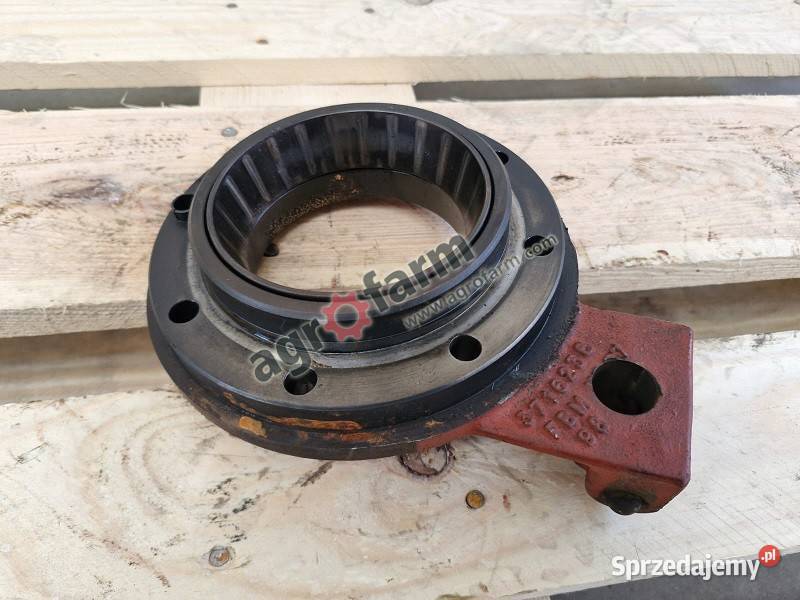 Wspornik skrzyni biegów Massey Ferguson 6485 Byków