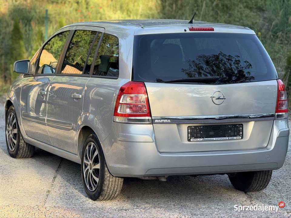 Opel zafira 7 Osób Benzyna Rok produkcji 2009 małopolskie Kraków