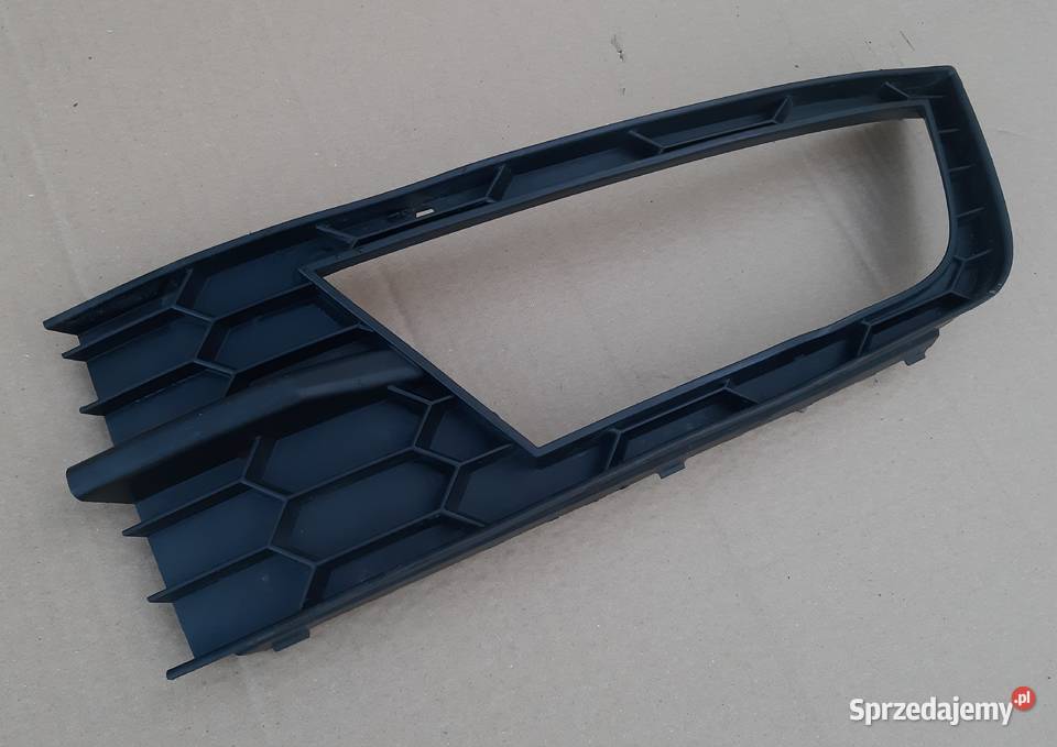 SKODA OCTAVIA III LIFT KRATKA ZDERZAKA 5E0807681 Trzciel sprzedam