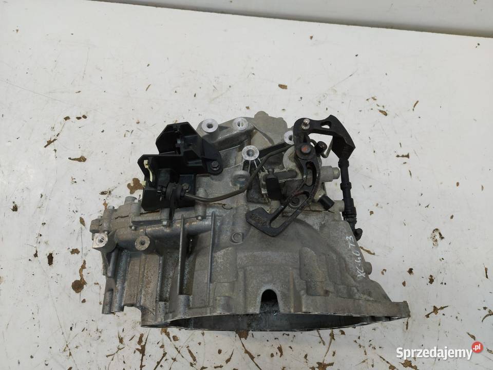 Volvo XC40 T3 2020r skrzynia biegów manualna osobowe dolnośląskie