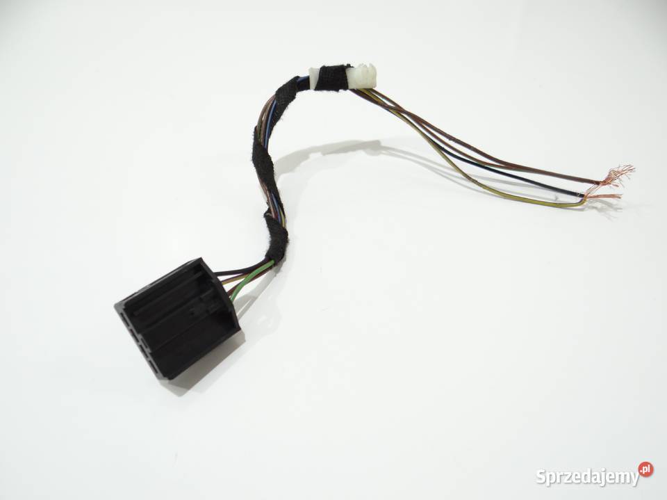 KOSTKA LAMPY TYŁ W KLAPĘ BAGAŻNIKA BMW F31