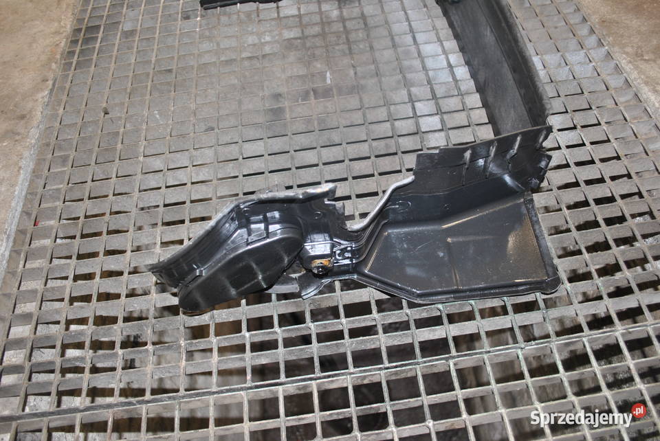 Wlot powietrza kanał główny powietrza BMW E60 osobowe Poręba