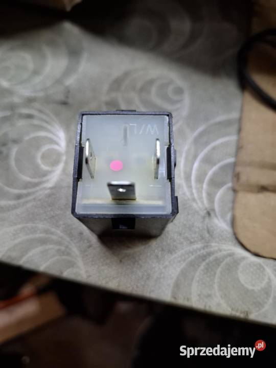 Przekaźnik przerywacz kierunkowskazów kierunku Ostrowiec Świętokrzyski