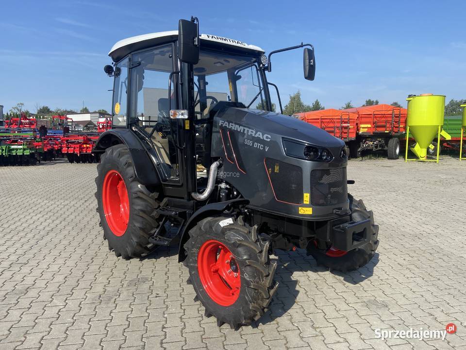Ciągnik rolniczy FARMTRAC 555DTc V Elegance