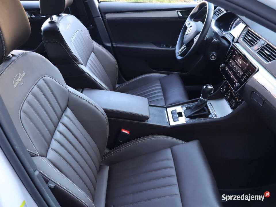 Skoda Superb 20 TDI biały Katowice