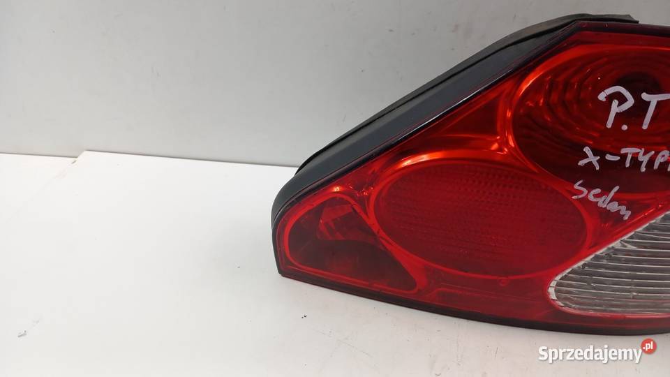 JAGUAR XTYPE SEDAN LAMPA TYŁ PRAWA osobowe Światła stop