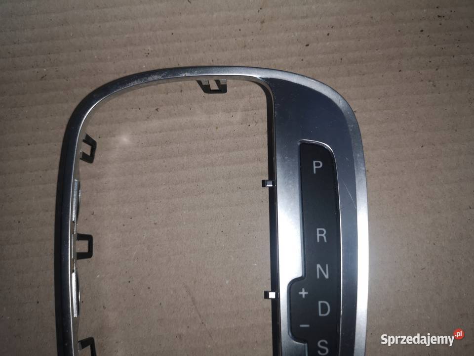 RAMKA OSŁONA CHROM AUDI A3 8P LIFT 8P2713463A osobowe Przystajń sprzedam