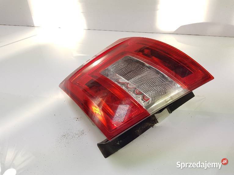 LAMPA PRAWA TYŁ SKODA OCTAVIA III 0013467720 osobowe kujawsko-pomorskie Lipno