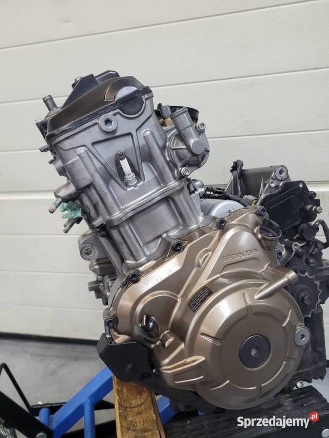 Honda CRF 1000 17 africa twin SILNIK kapa dekiel Silniki Nowy Tomyśl