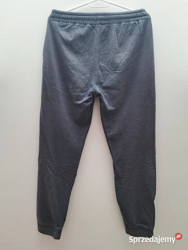 Sportowe spodnie 4F S wygodne lekkie idealne na sprzedam