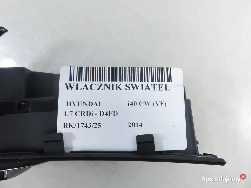 WŁĄCZNIK ŚWIATEŁ HYUNDAI i40 933003Z050 osobowe