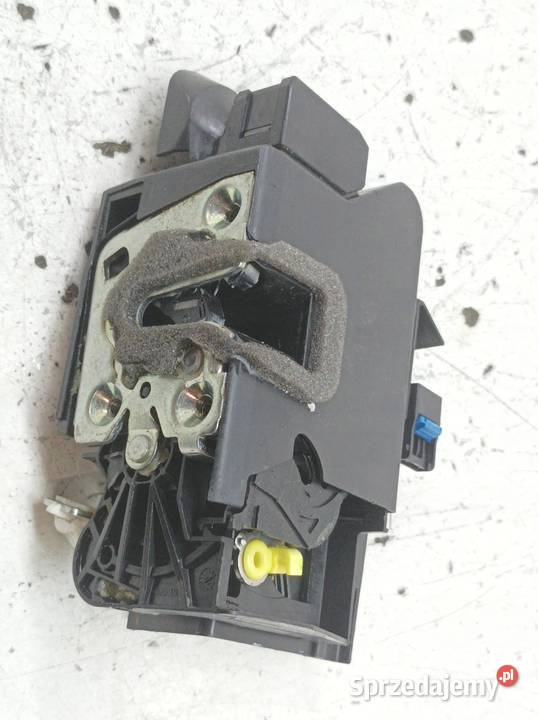 ZAMEK DRZWI LEWY PRZÓD EU 805036321R Dacia sprzedam