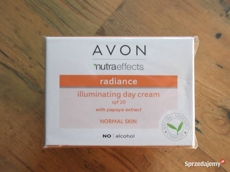 Nawilżający rozświetlający krem na dzień Avon Kosmetyki Legnica