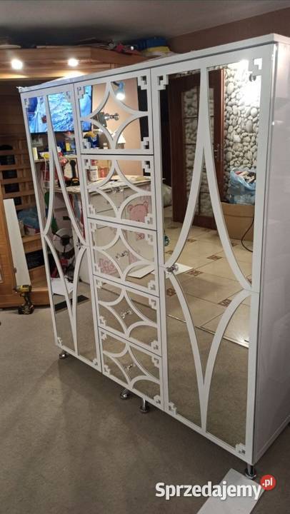 Czarnabiała szafawysoki połysk Szafy, regały, półki Nowy Sącz sprzedam