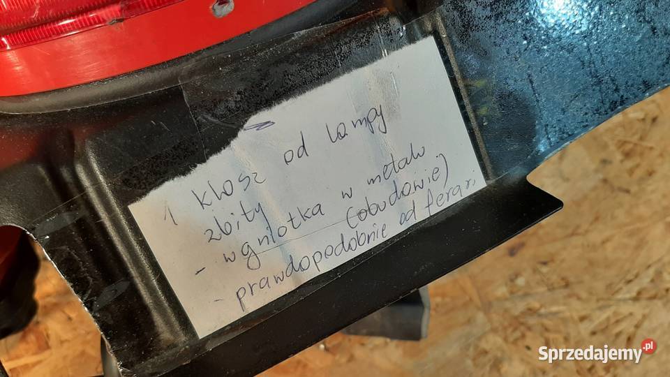 LAMPA TYŁ KLOSZ FERRARI F360 360 512 575 Motoryzacja