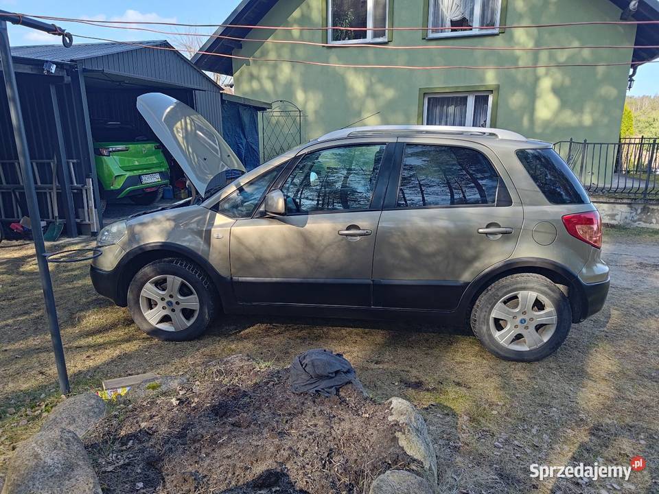 Fiat sedici prywatny właściciel 4x4 LPG Hak manualna wielkopolskie Poznań