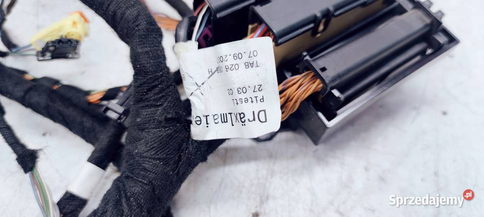 WIĄZKA DESKI ROZDZIELCZEJ AUDI A4 B8 A5 8F001109 śląskie Przystajń