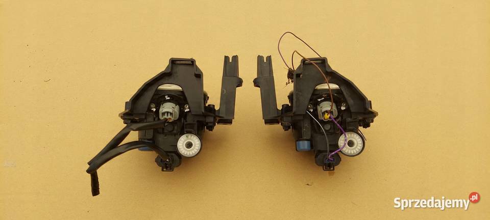 HALOGENY KOMPLET LR RAMKI NISSAN LEAF ZEO 1017 Międzychód