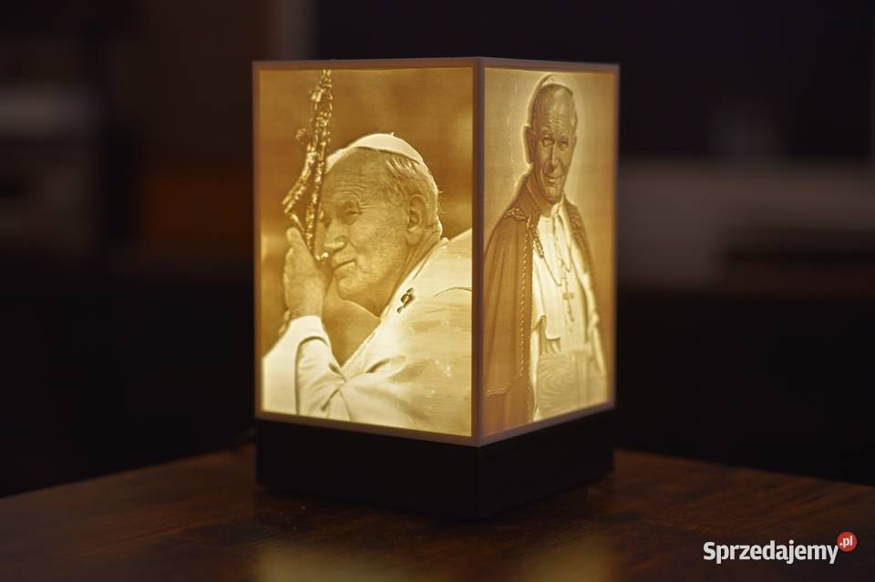 Lampka litofanowa z papieżem Janem Pawłem II Lampy stołowe i nocne Kępa Kiełpińska