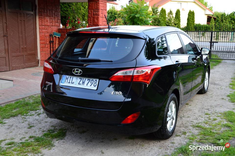 Piękne i30 Z Niemiec Klima ALU PDC Led Super ABS i30 Staszów