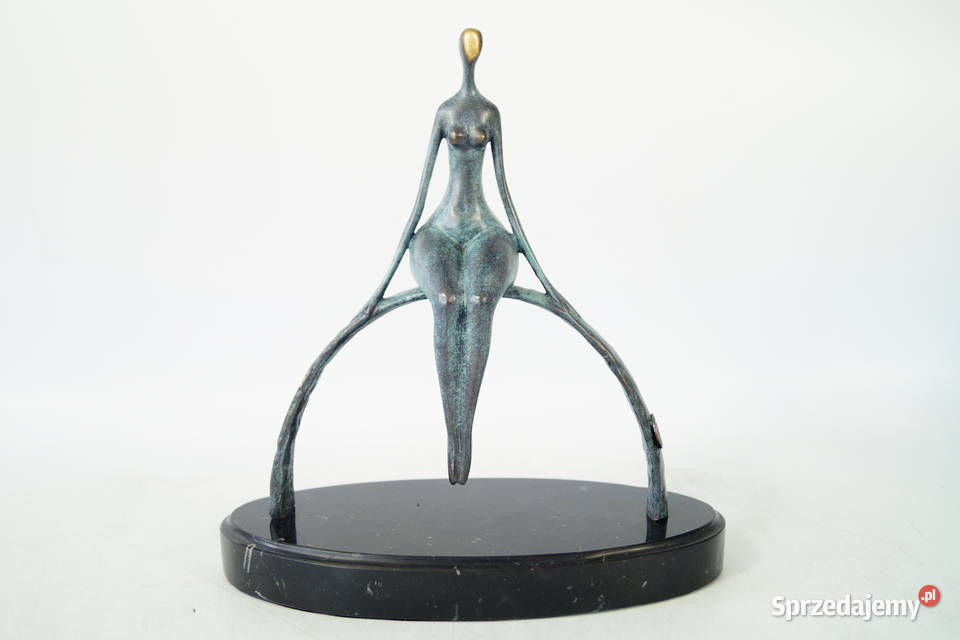 Figura z brązu rzeźba Nowoczesna siedzaca Antyki Gizałki